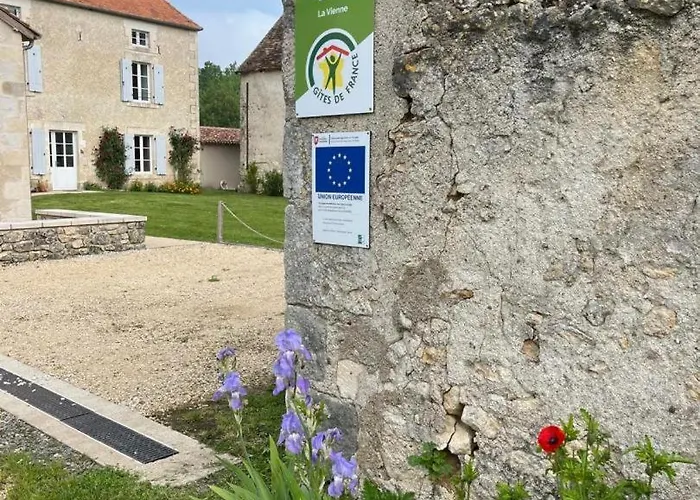 Le De Saint-maixent Le Petit *